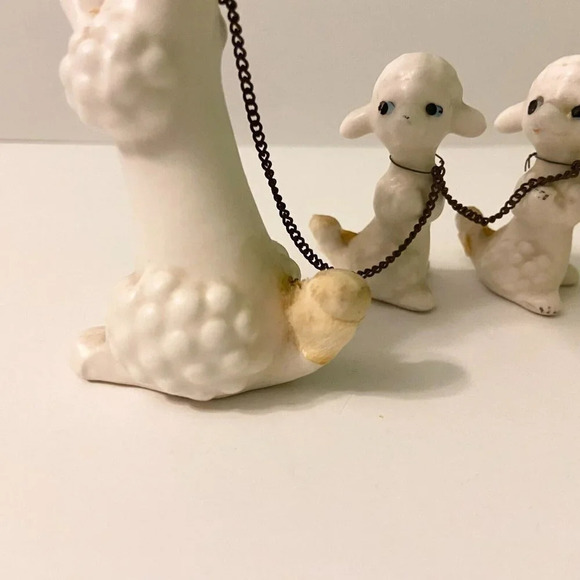 Vintage Poodle Dog Family 4 Pups On Chains Figurine Missing Hair - Picture 4 of 16